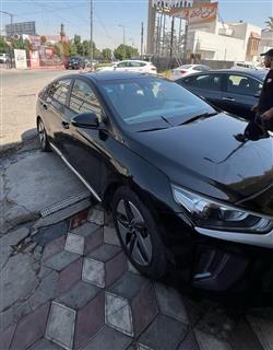 هیوندای ئایۆنیک